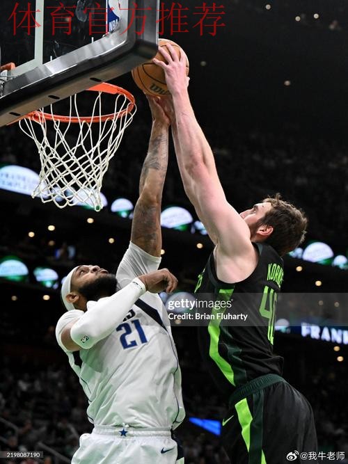 加福德出战13分钟,投篮1中1得到2分2篮板2助攻1抢断1盖帽 加福德出战13分钟,投篮1中1得到2分2篮板2助攻1抢断1盖帽